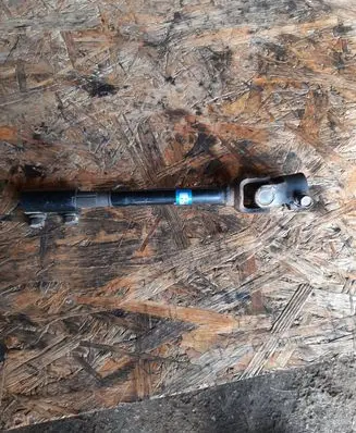 KIA Sorento Steering column universal joint