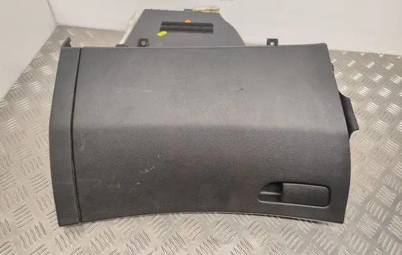 Honda Civic Glove box 77500SMGG010