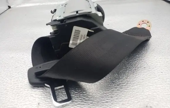 Audi A6 S6 C5 4B Rear seatbelt 4B9857805C 604631700