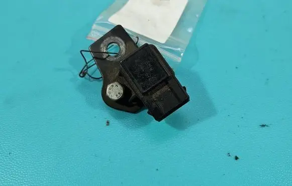 BMW 5 E39 Air pressure sensor 2244674 IMPRK1470104