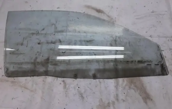 Mitsubishi Colt Front door window glass four-door