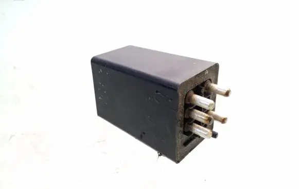 Mercedes-Benz E W124 Other relay 0035454805 05391010