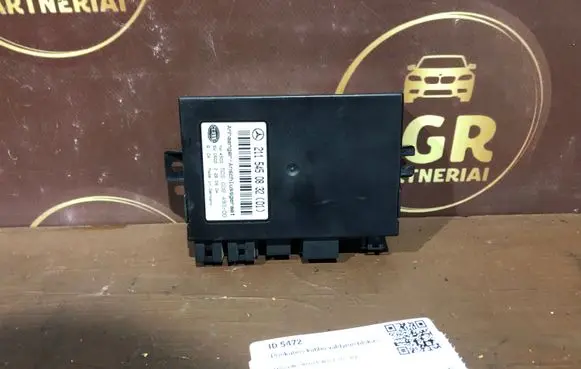 Mercedes-Benz E W211 Tow bar trailer control unit/module 2115450832