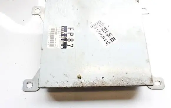 Peugeot 307 Engine control unit/module FP8718881B