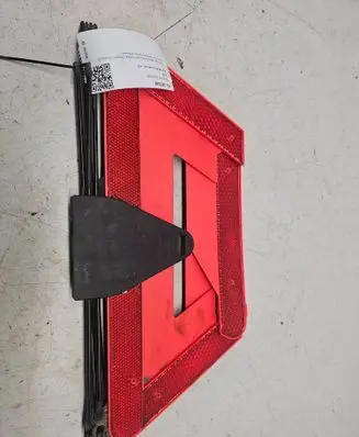 Audi A6 S6 C6 4F Emergency warning sign 4B5860251C