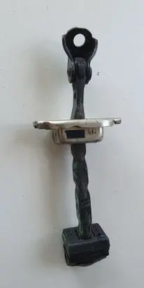 Honda CR-V Front door check strap stopper