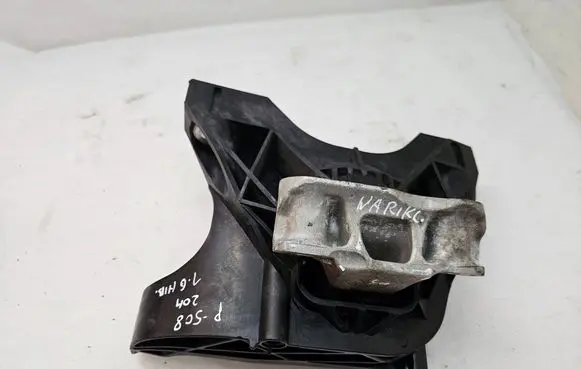 Peugeot 508 II Engine mount bracket 9820499380