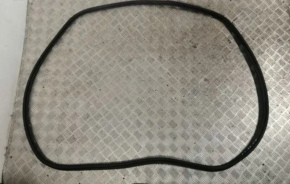 Toyota Avensis T250 Trunk rubber seal (body) 6788105081