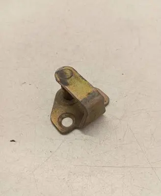 Mercedes-Benz Vito Viano W638 Front door lock loop/hook striker 