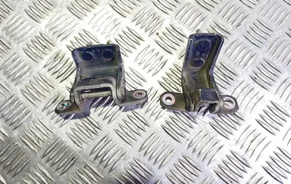Rear door hinge set