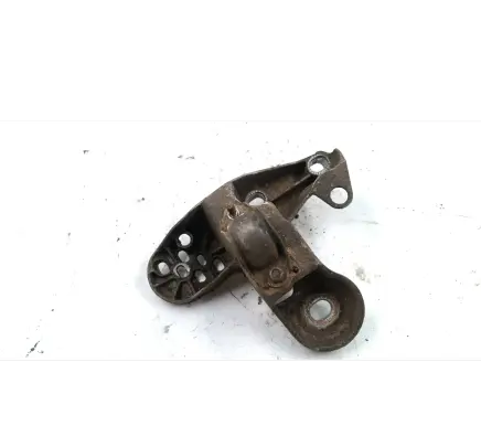 Audi A4 S4 B5 8D Engine mounting bracket 8D0199351H