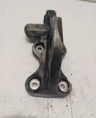 Volvo V60 Driveshaft support bearing bracket 31401993