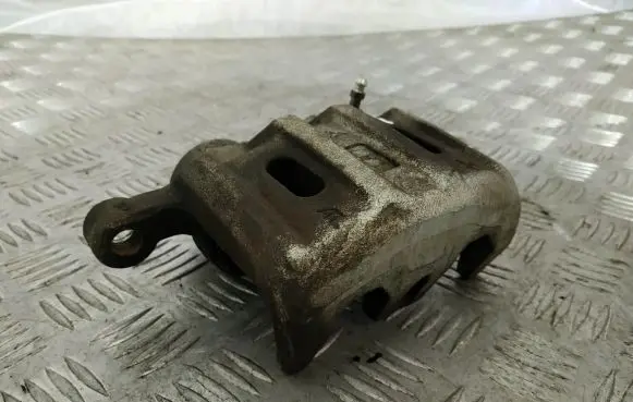 Mitsubishi Outlander Front brake caliper 4304