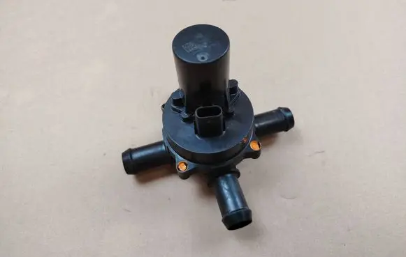 Ford Mustang Mach-E Electric auxiliary coolant/water pump LU5A8C508AE