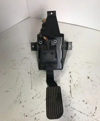 Mercedes-Benz Sprinter W906 Accelerator throttle pedal A9063000304 0280755025 ZGS008Q012