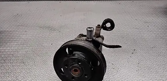 Volvo V70 Power steering pump 