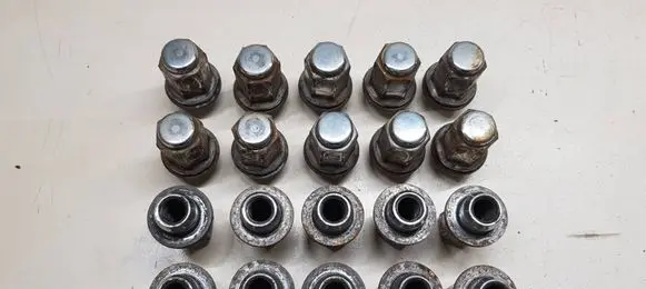 Lexus RX 330 - 350 - 400H Nuts/bolts 