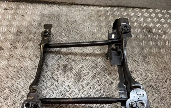 Peugeot Partner Front driver seat rail 441325200