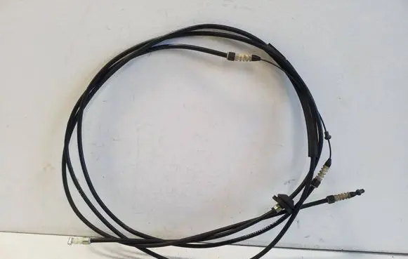 Maserati Ghibli Engine bonnet/hood lock release cable 670007133