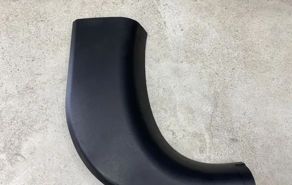 BMW 3 E46 (A) pillar trim 8220010