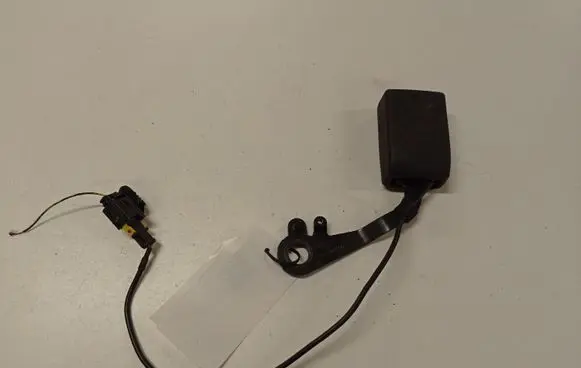 Citroen C4 I Middle seatbelt buckle (rear) 9681543777