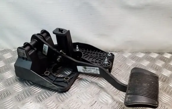 Chrysler Grand Voyager V Brake pedal 04861924AE