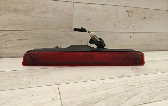 Honda FR-V Third/center stoplight 28622539