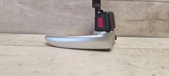 Mazda 5 Front door interior handle