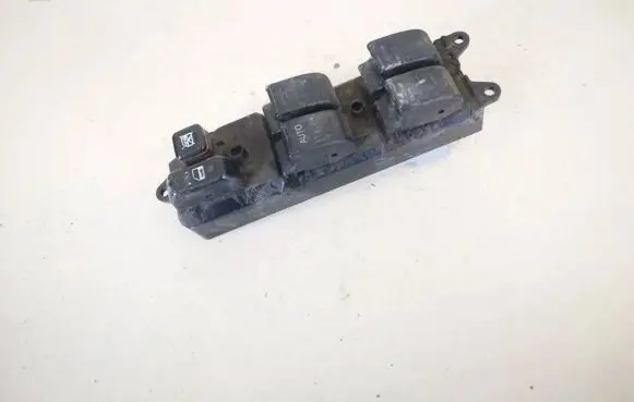 Toyota Prius (XW20) Electric window control switch 8482047050 84820-47050