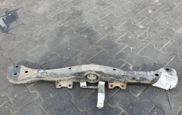 Porsche Cayenne (9PA) Engine mounting bracket