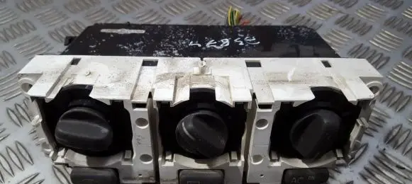 Volvo S40, V40 Climate control unit