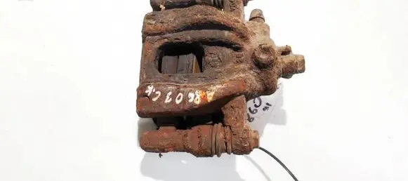 Honda CR-V Rear brake caliper