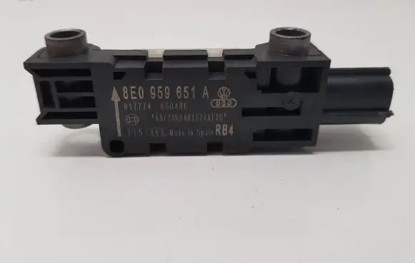 Audi A4 S4 B7 8E 8H Airbag deployment crash/impact sensor 8E0959651A