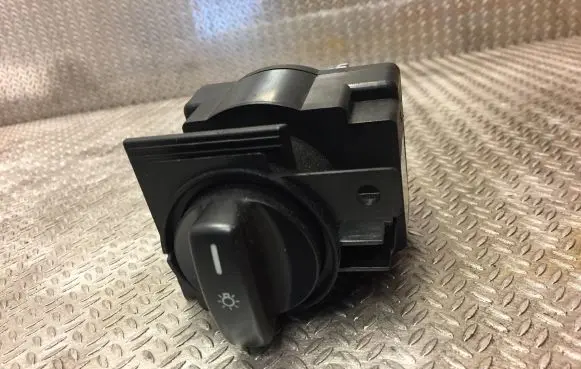 Mercedes-Benz A W169 Light switch 1695451704 A1695451704