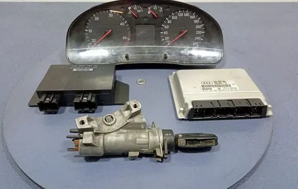 Volkswagen PASSAT B5 Engine control unit/module ECU 3B0907401