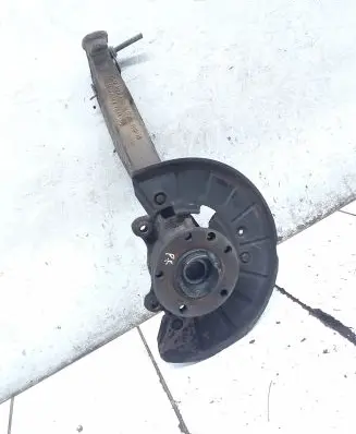 Volkswagen Touareg I Front wheel hub spindle knuckle 7L0407257A