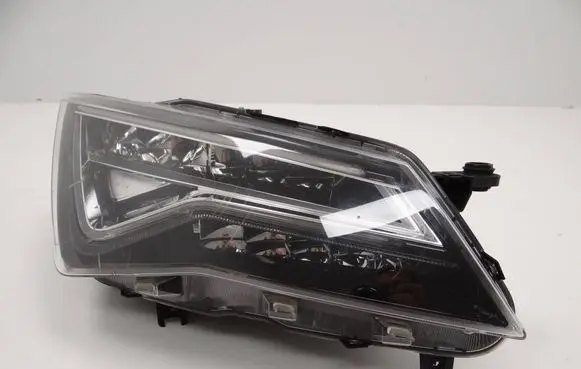Seat Ateca Headlight/headlamp 576941008F 90117434A 576941008