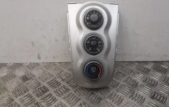 Toyota Yaris Climate control unit 554060D190
