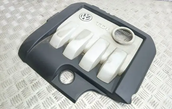 Volkswagen PASSAT B6 Engine cover (trim) 03G103925