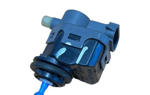 Headlight level adjustment motor