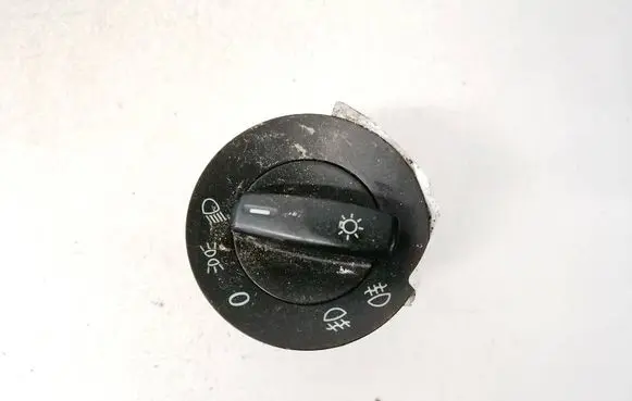 Volkswagen Touran I Light switch