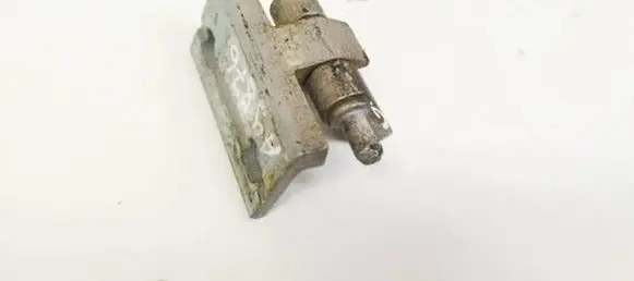 Volvo XC90 Rear door lower hinge