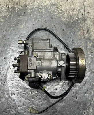 Audi A6 S6 C4 4A Fuel injection high pressure pump 046130108F 0460415994