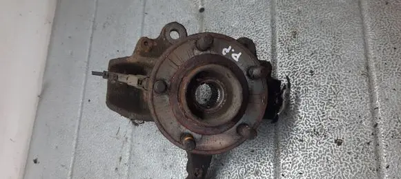 Ford Focus C-MAX Front wheel hub spindle knuckle