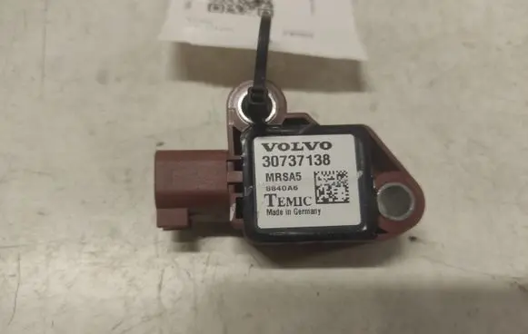 Volvo V50 Airbag deployment crash/impact sensor 30737138 8840A6
