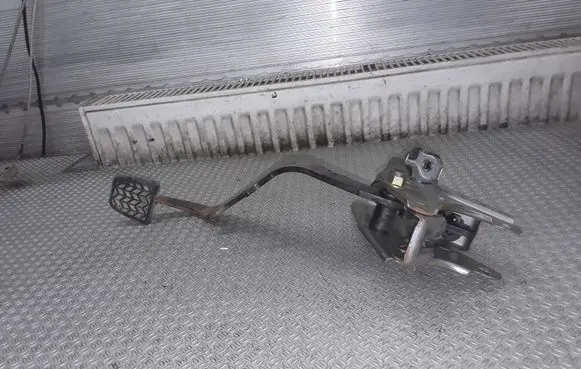 Clutch pedal