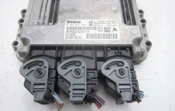 Citroen C4 I Engine control unit/module 9662872280 0281011634