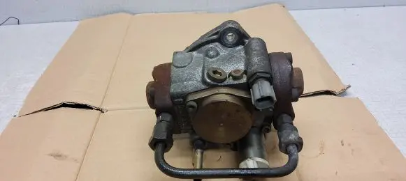 Toyota Corolla E120 E130 Fuel injection high pressure pump 221000G010