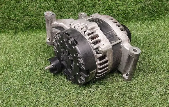 Chevrolet Cruze II Generator/alternator 13515942 A005TV0182ZC