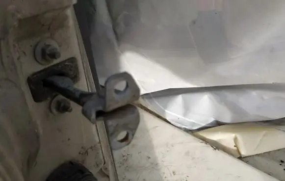 Citroen Berlingo Front door check strap stopper 